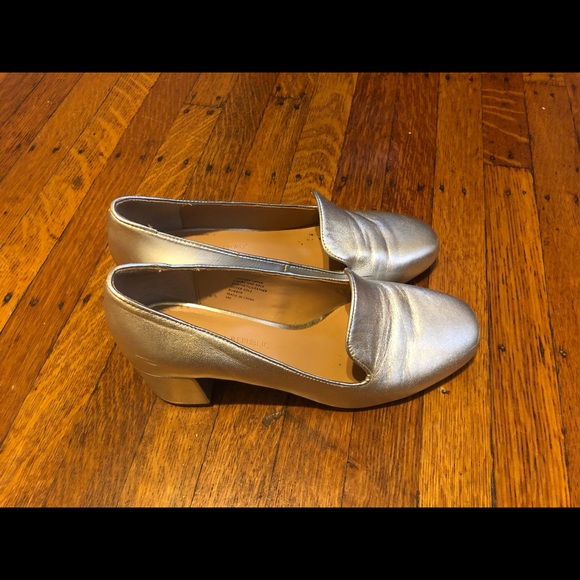 Banana Republic Silver Heeled Leather Loafers - Picture 5 of 5